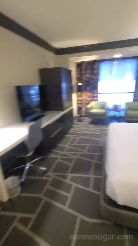 Tower Premier King (#4322) bed picture #1