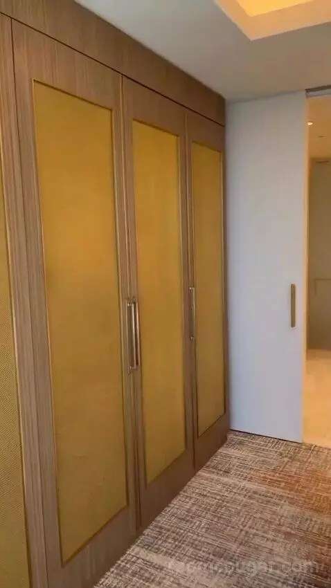 One-Bedroom Entertainment Suite with Strip View (#19221) picture #19