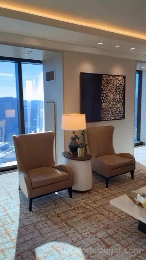 One-Bedroom Entertainment Suite with Strip View (#19221) picture #9